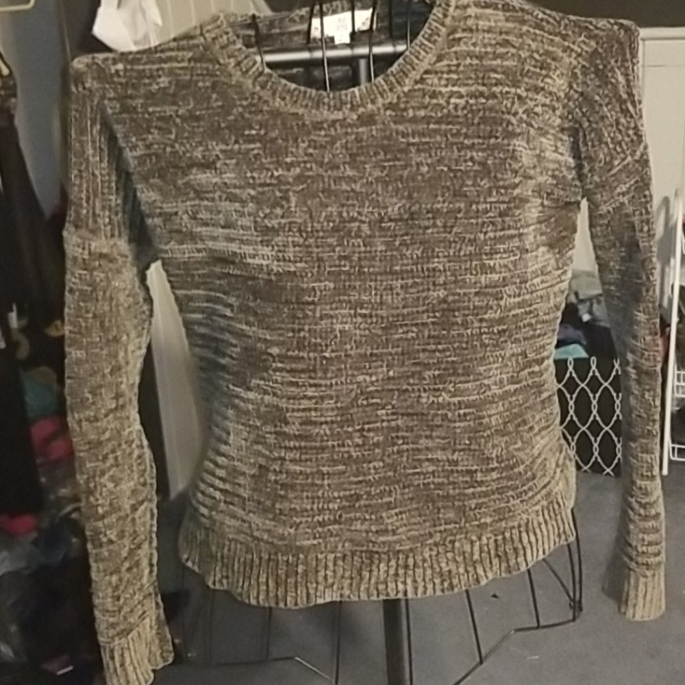Green sweater🎁
